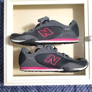 New balance shoes